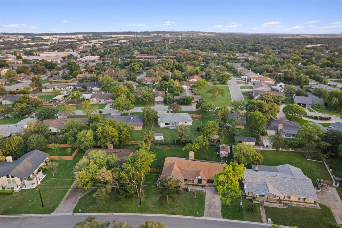 Photo of 110 Live Oak DR