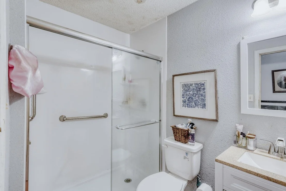 Photo of 6901 Raccoon RUN