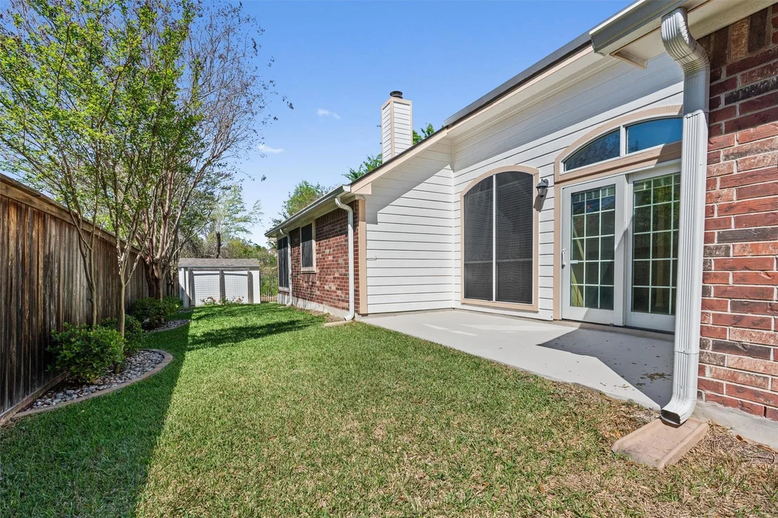 Photo of 6814 Thistle Hill WAY