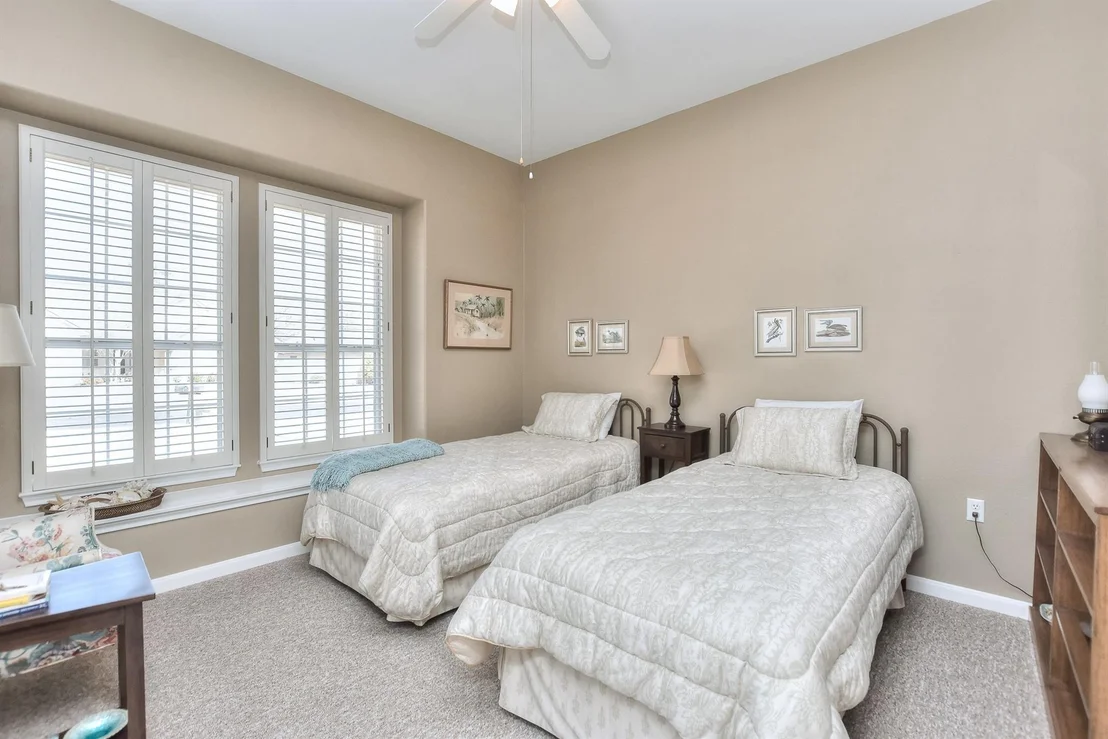 Photo of 111 Juniper Berry TRL