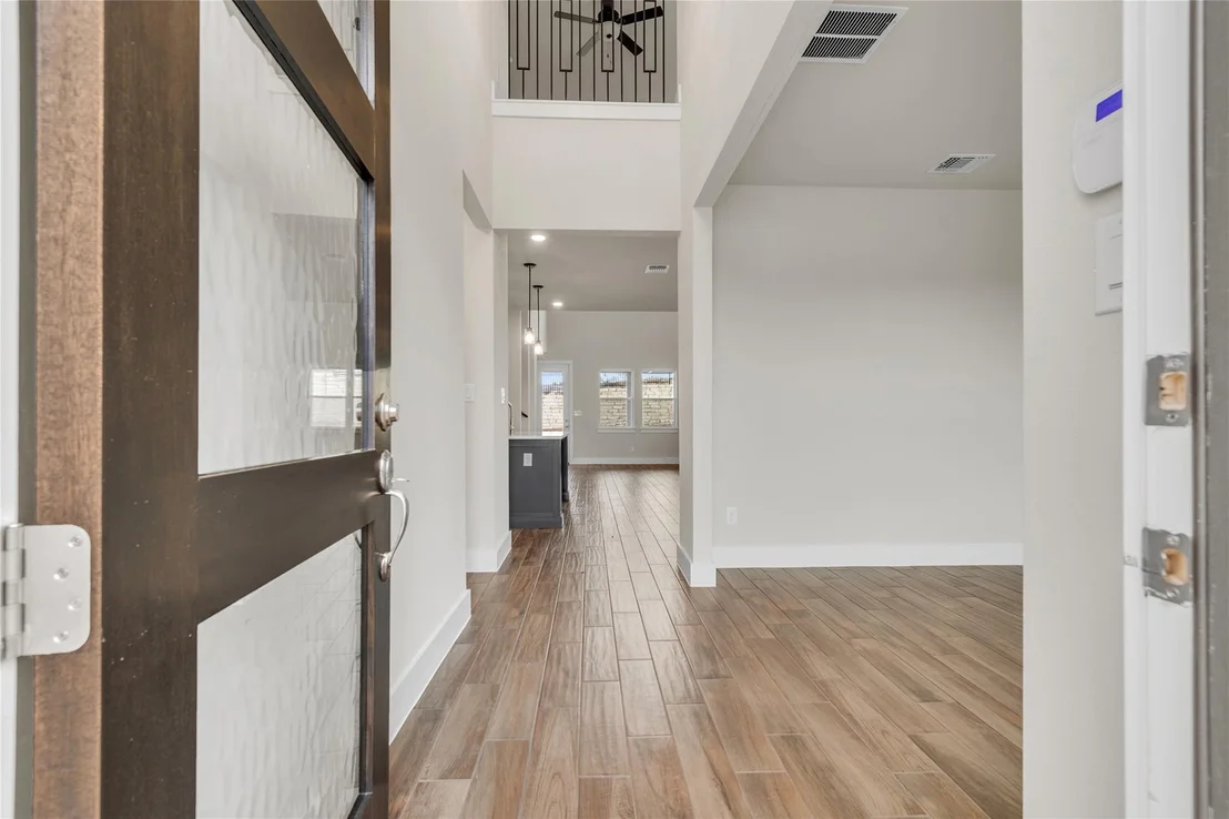 Photo of 8424 Red Bottle Brush RD