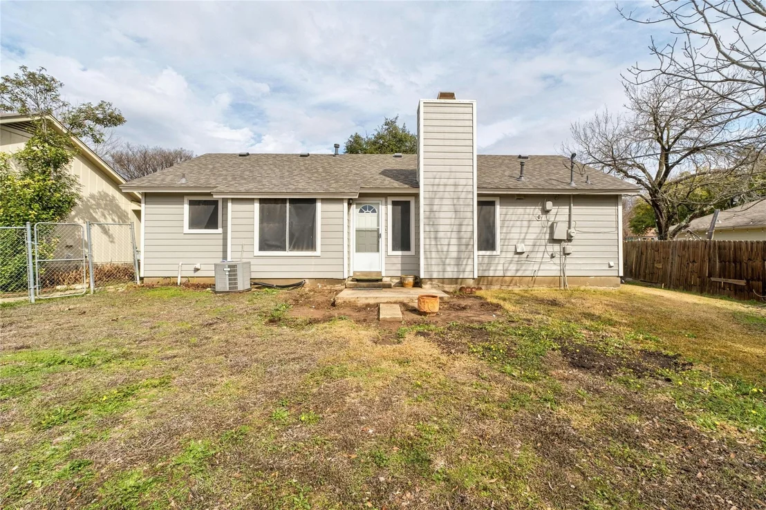 Photo of 2305 QUICKSILVER BLVD