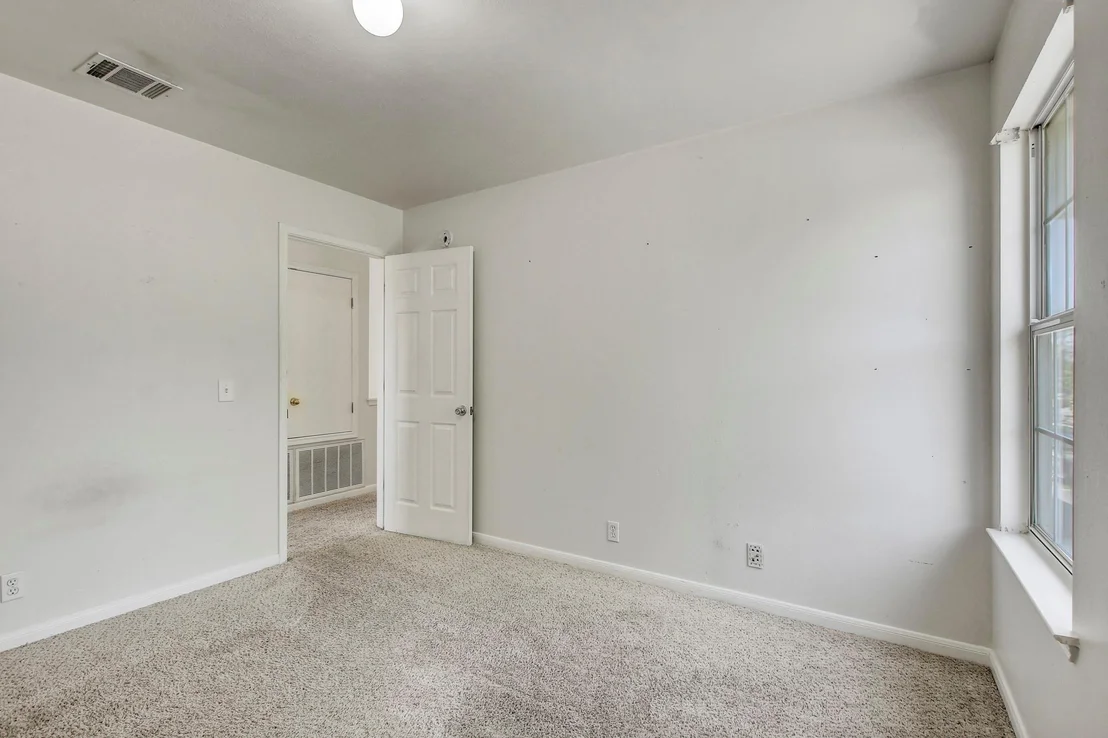 Photo of 710 Red River LN