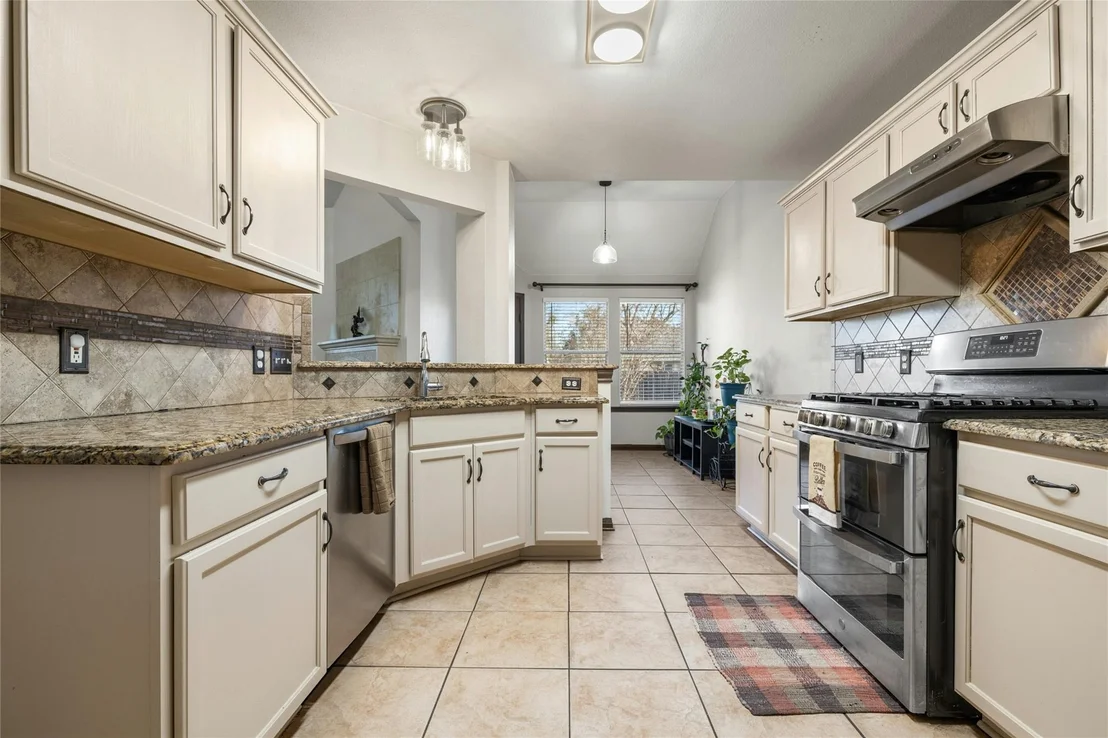 Photo of 100 Hickory Tree DR
