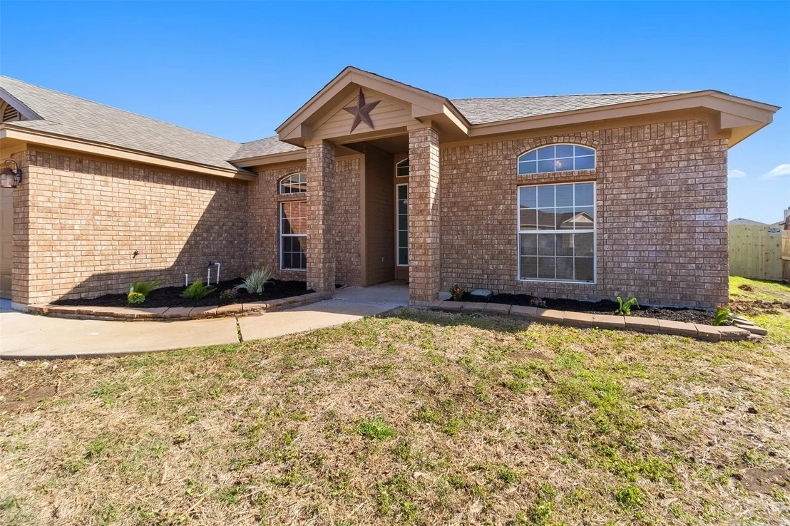 Photo of 3903 Mustang DR
