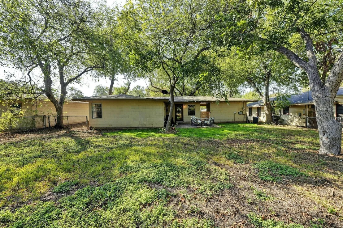 Photo of 1604 Briarcliff BLVD
