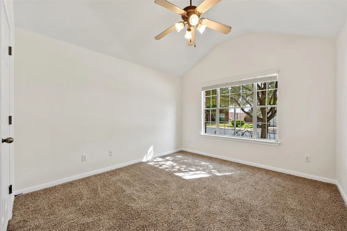 Photo of 912 Abbeyglen Castle DR