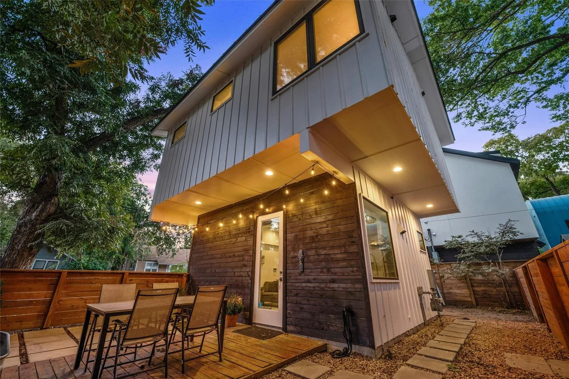 Photo of 1210 Holly ST