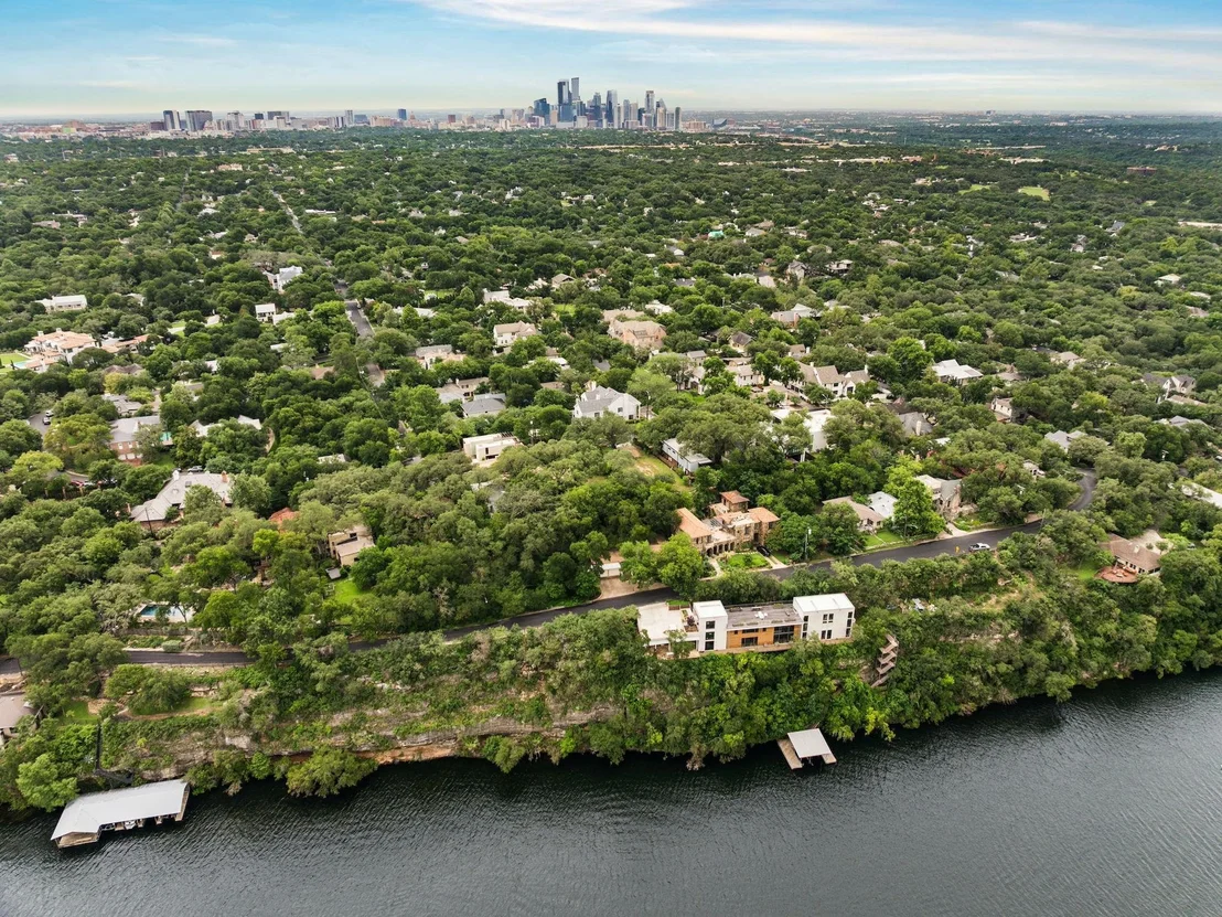 Photo of 2205 Scenic DR