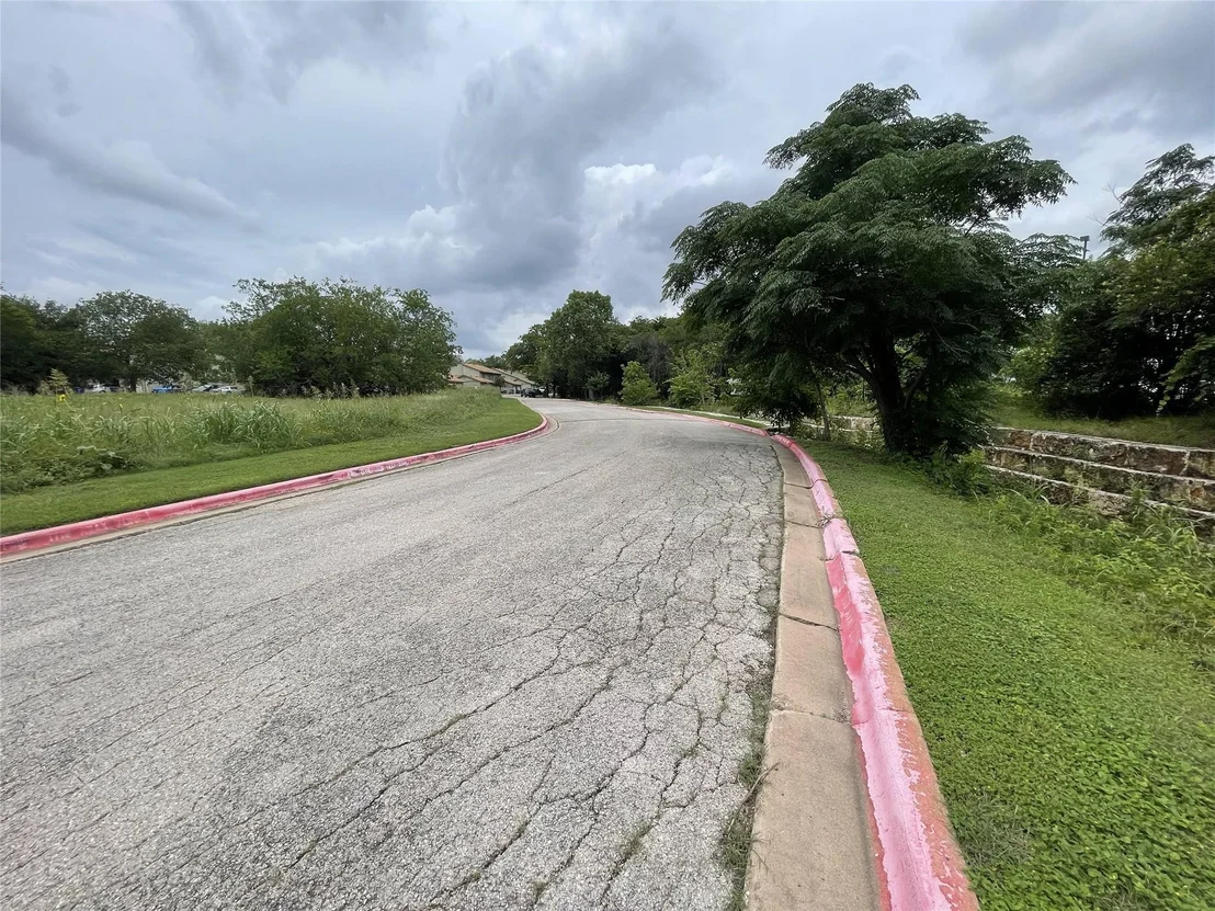Photo of 904 Battle Bend BLVD