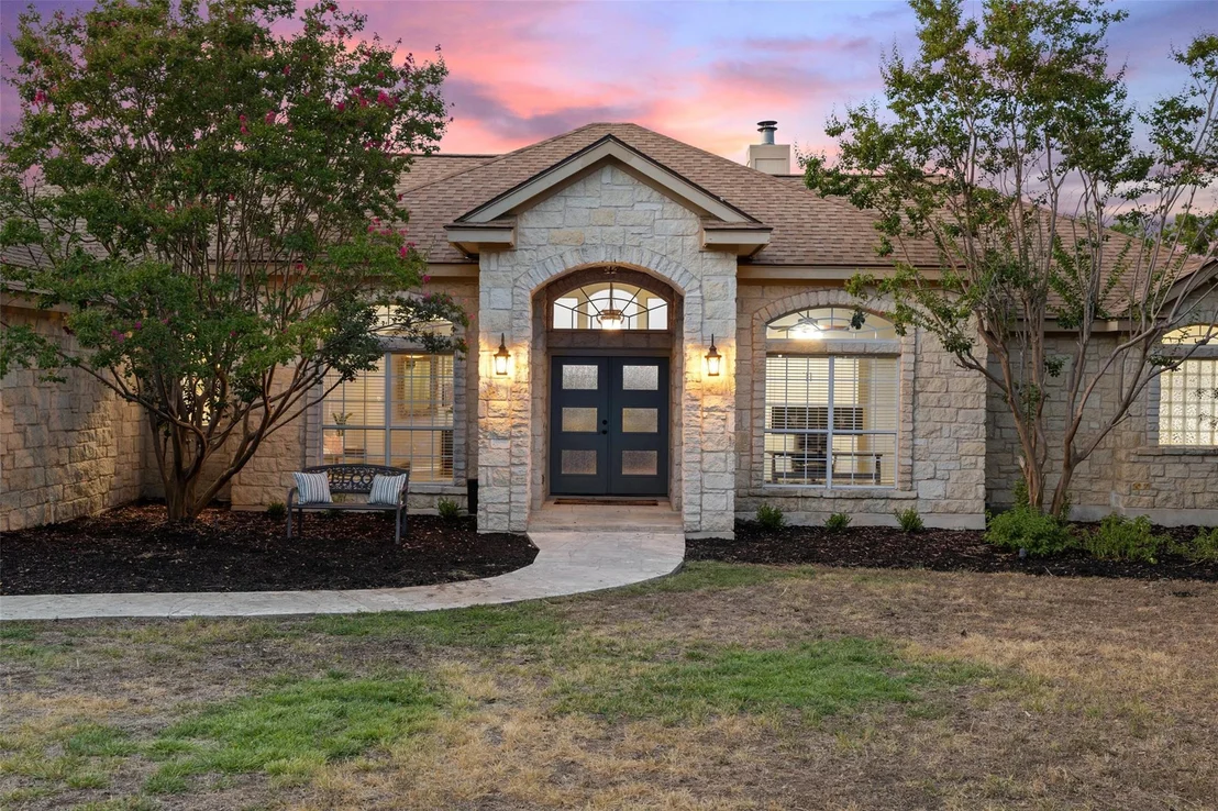 Photo of 320 Heritage DR