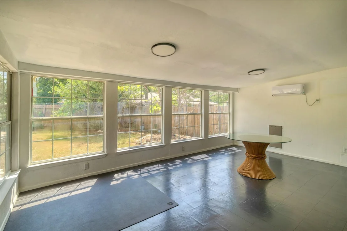 Photo of 517 Sara DR