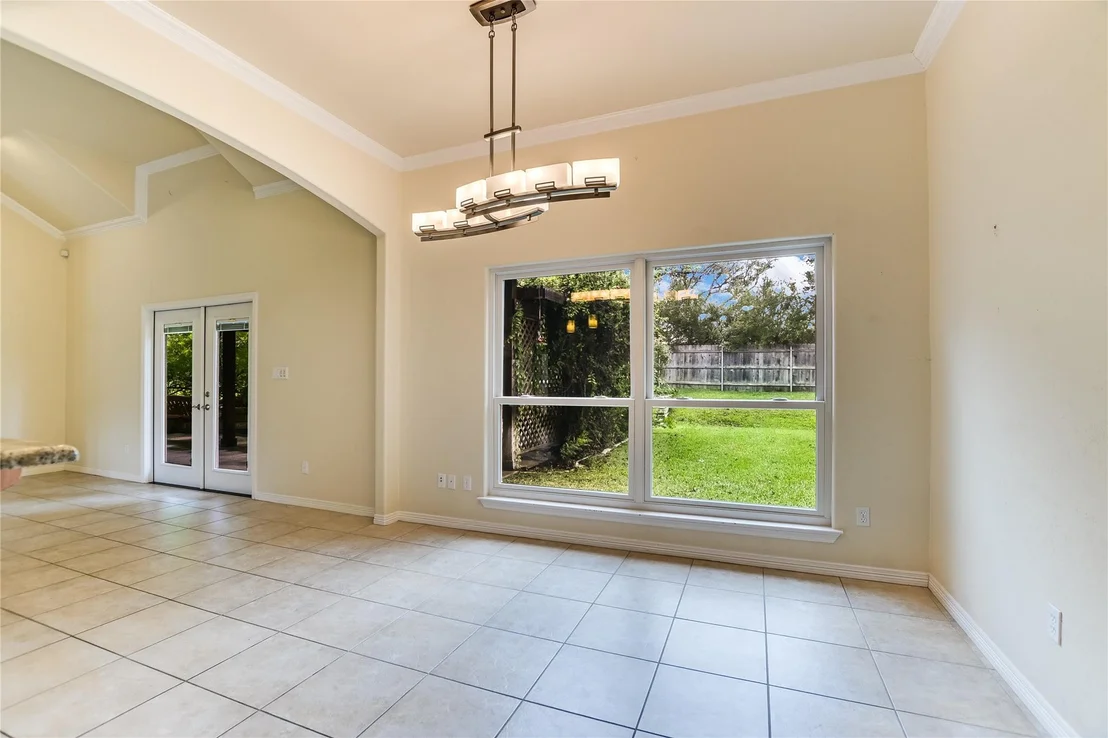 Photo of 1002 Madison CIR