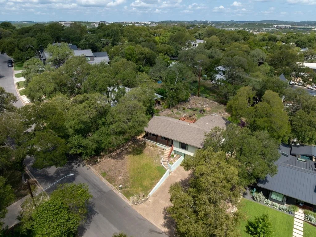 Photo of 2906 Oakhaven DR