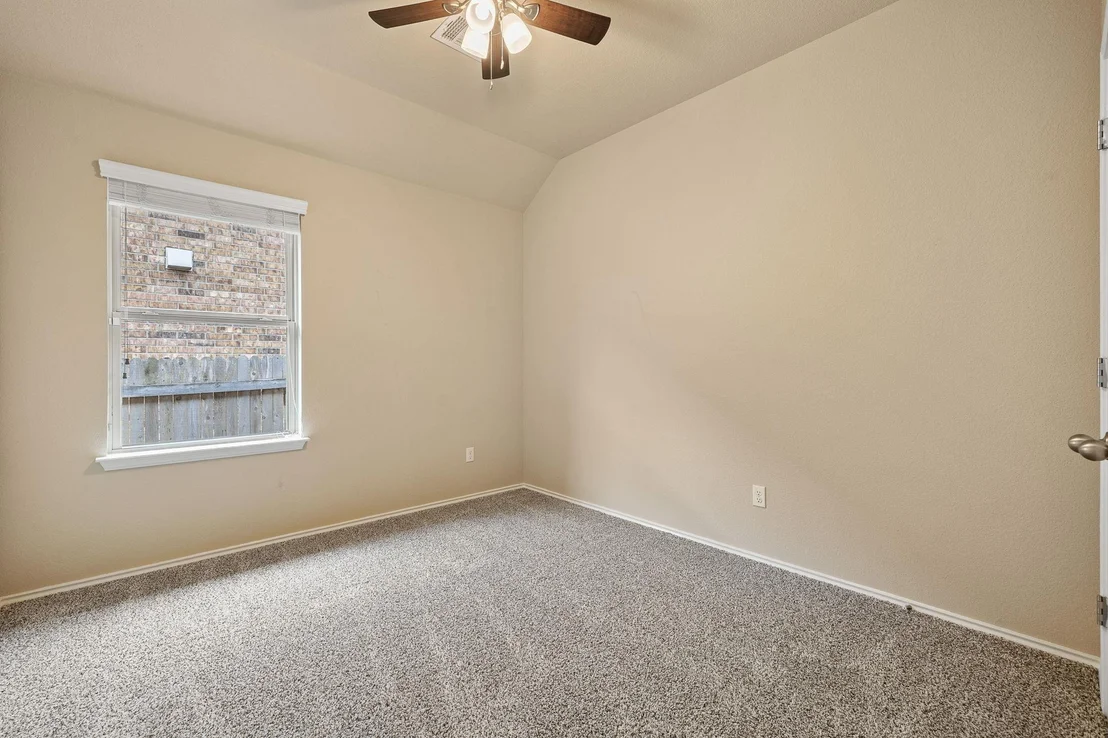 Photo of 536 Peregrine WAY