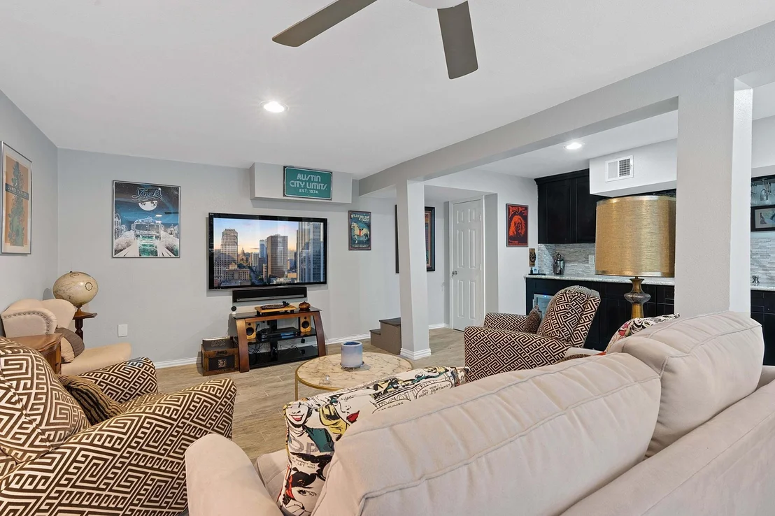 Photo of 2909 Edgewater DR