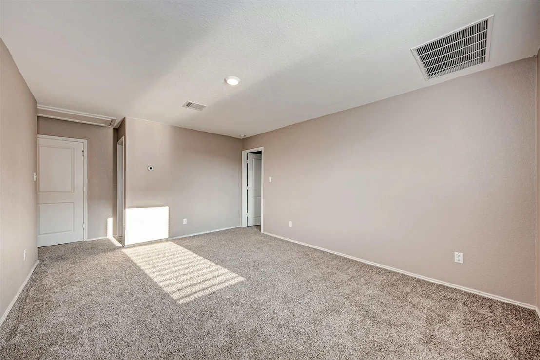 Photo of 817 Circle WAY