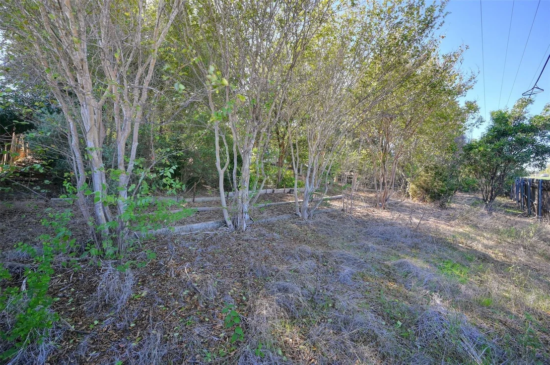 Photo of 610 Duke BND