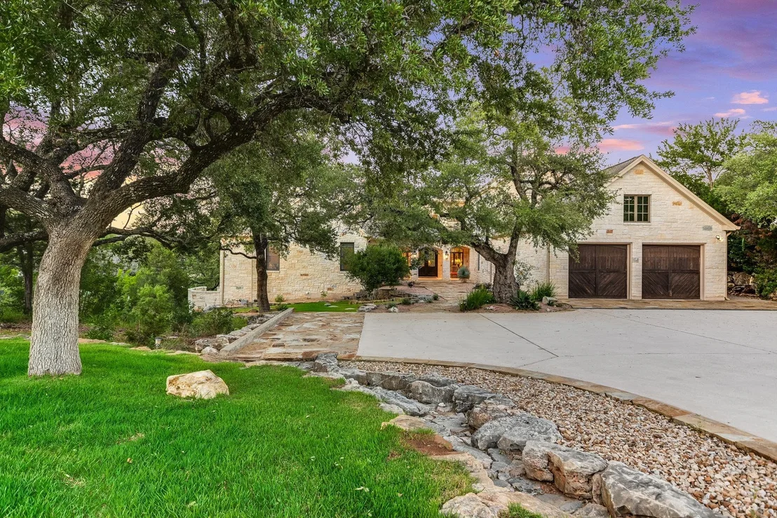 Photo of 3004 Travis Lakeside DR