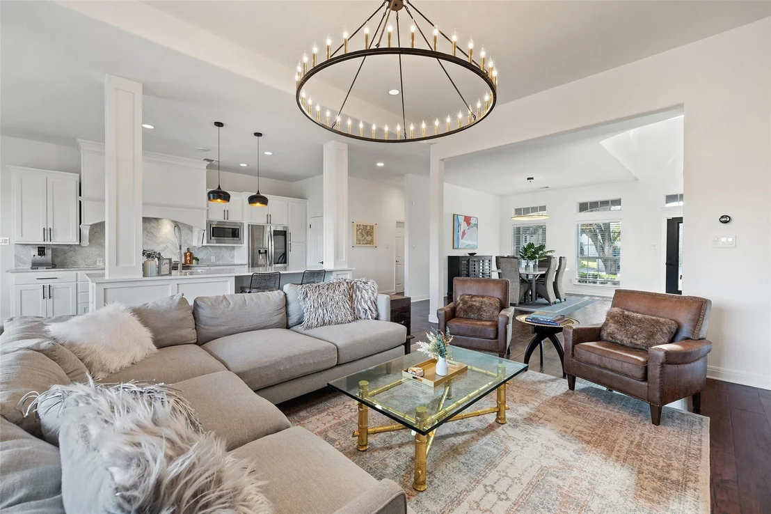 Photo of 3833 River Place BLVD