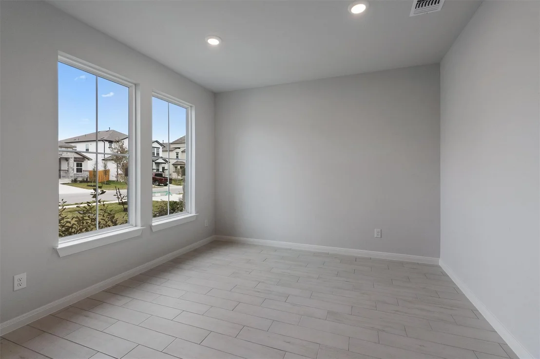 Photo of 313 Stellar Wind DR
