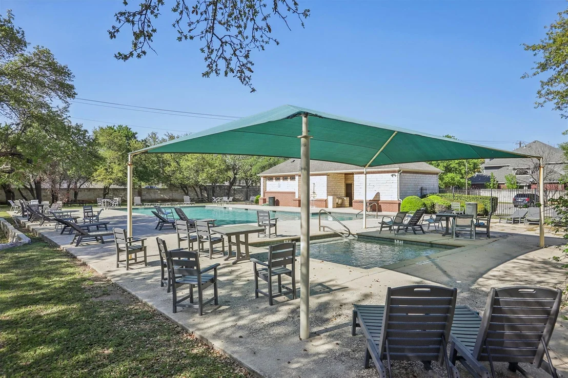 Photo of 902 Ridgemont CIR