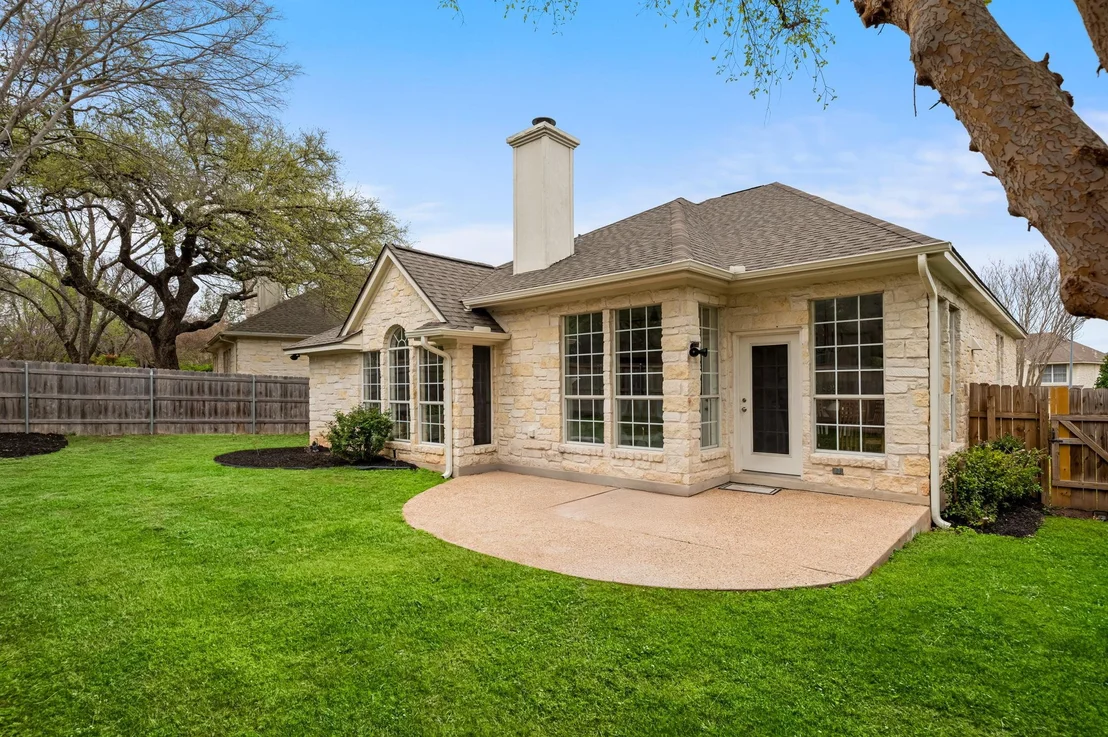 Photo of 4015 Sable Oaks DR