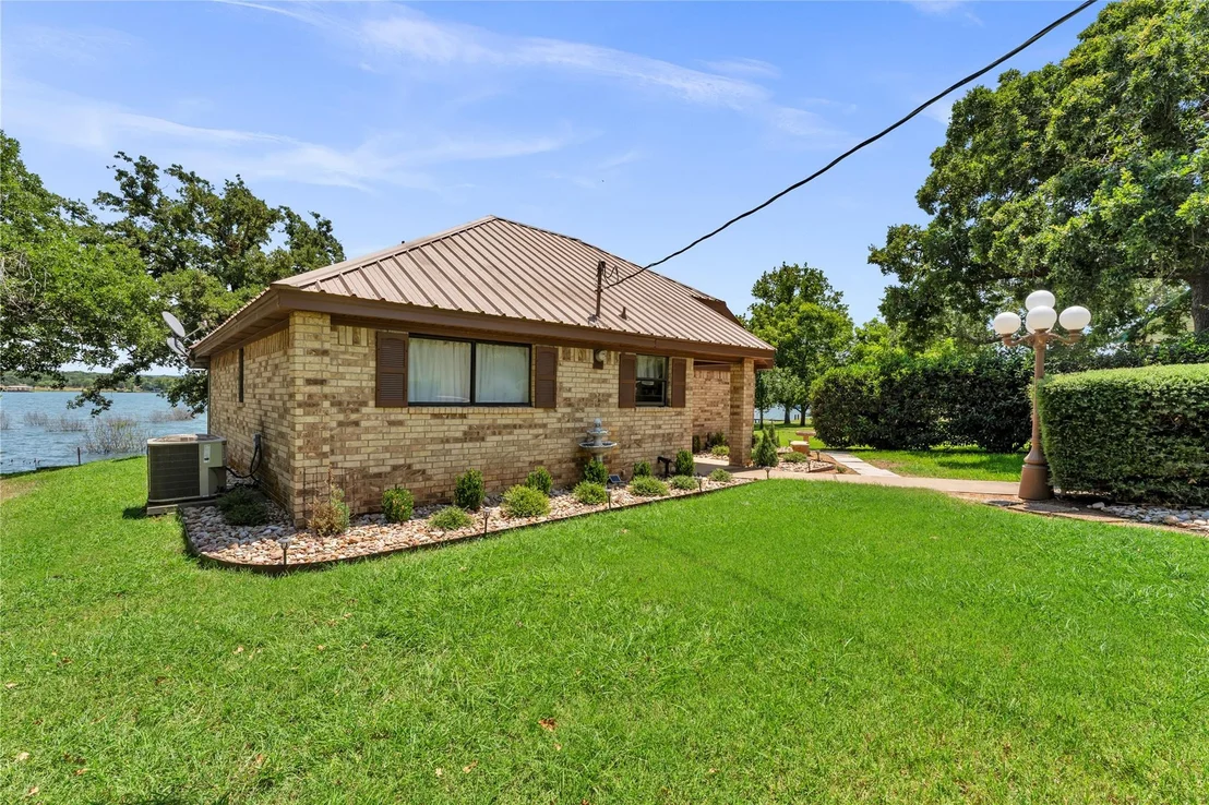 Photo of 386 Lake Loop