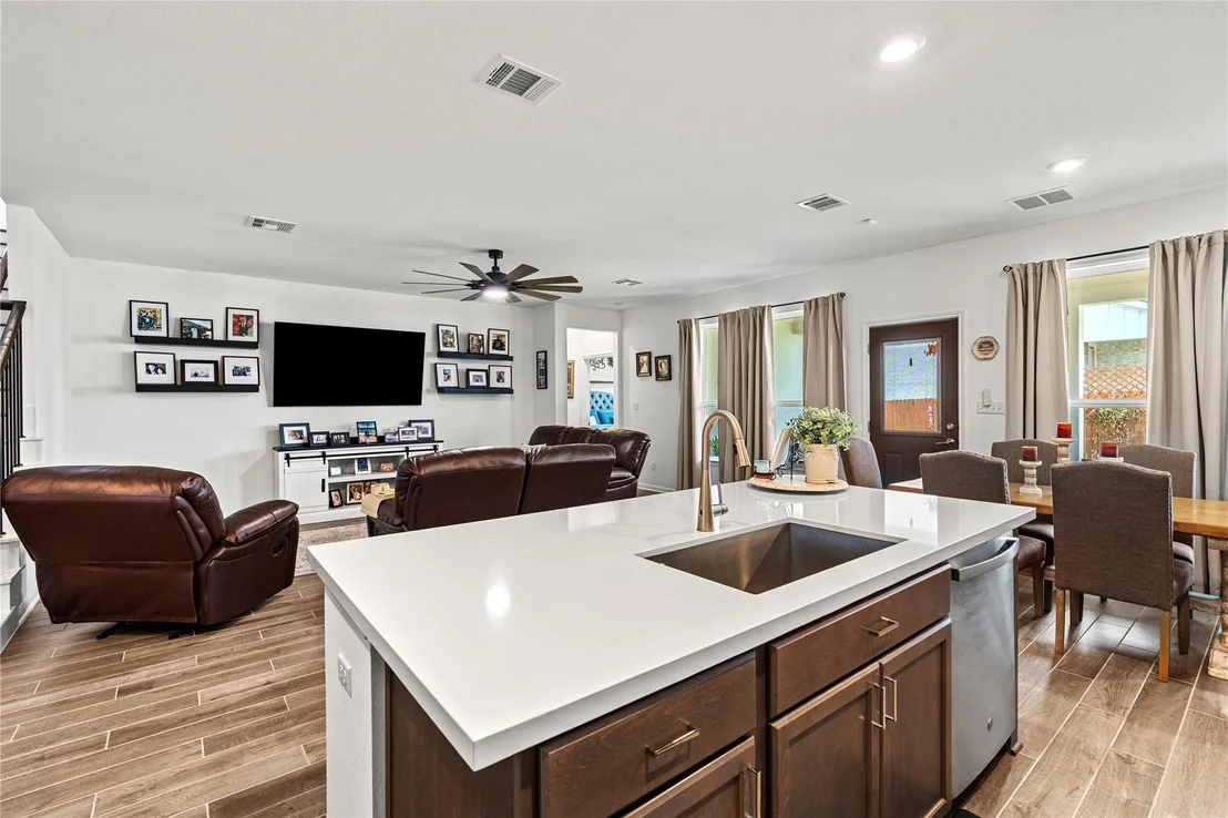 Photo of 6701 Night Chinook DR