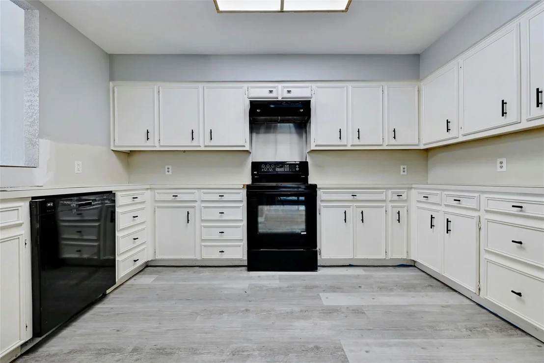Photo of 11131 Pinehurst DR