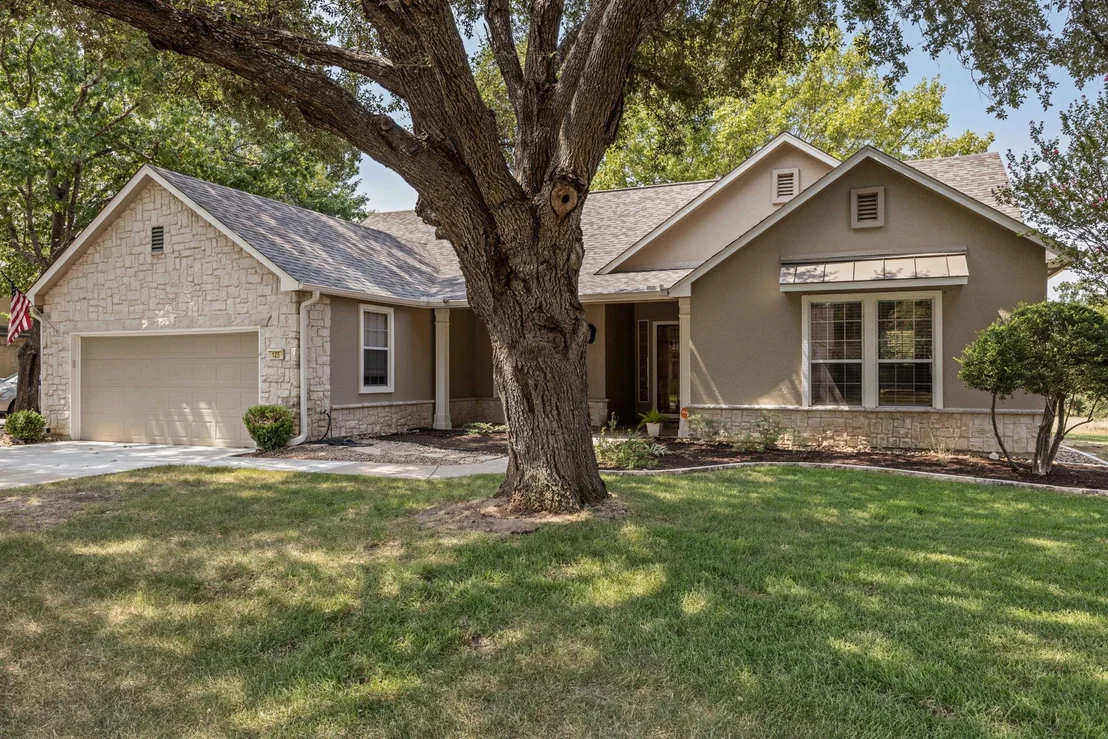 Photo of 125 Crystal Springs DR