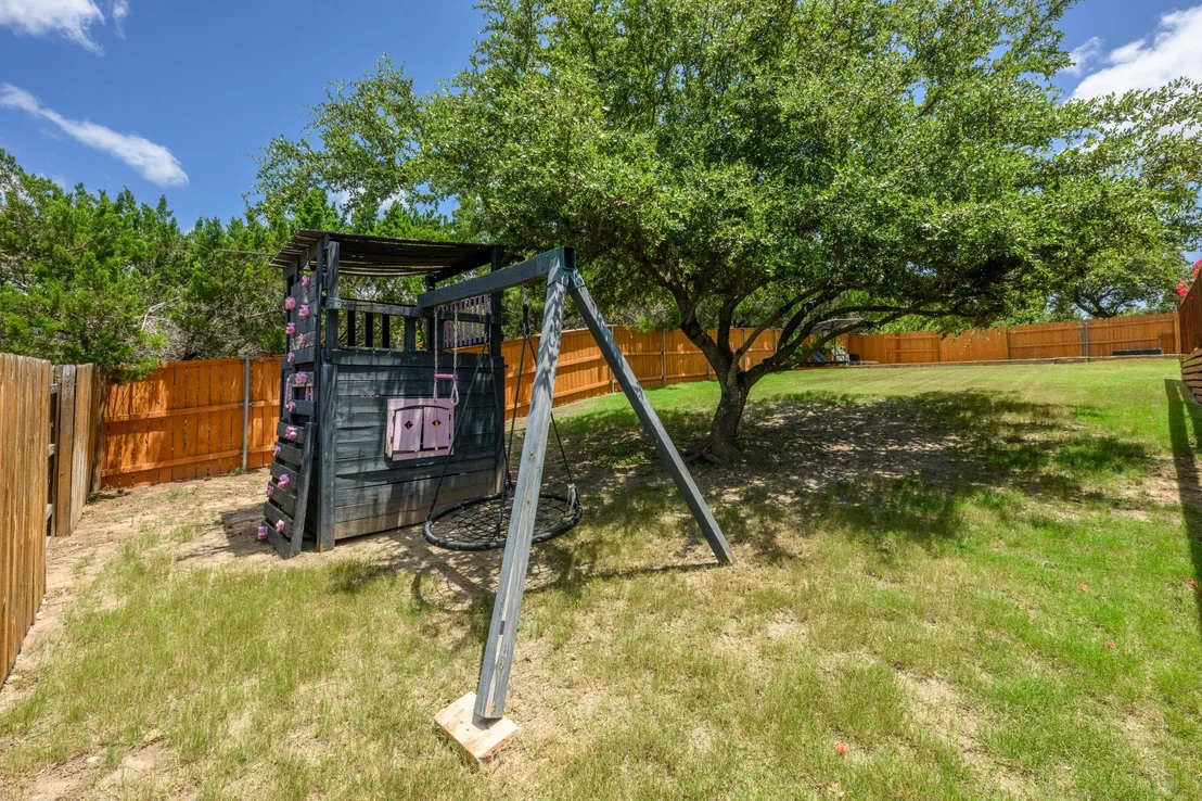 Photo of 490 Aspen DR