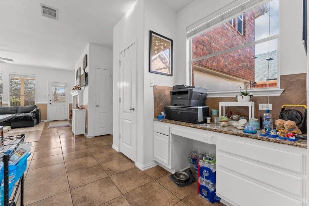 Photo of 1047 Giberson WAY