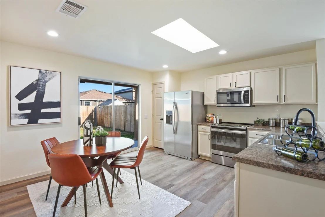 Photo of 5713 Las Alas TRL