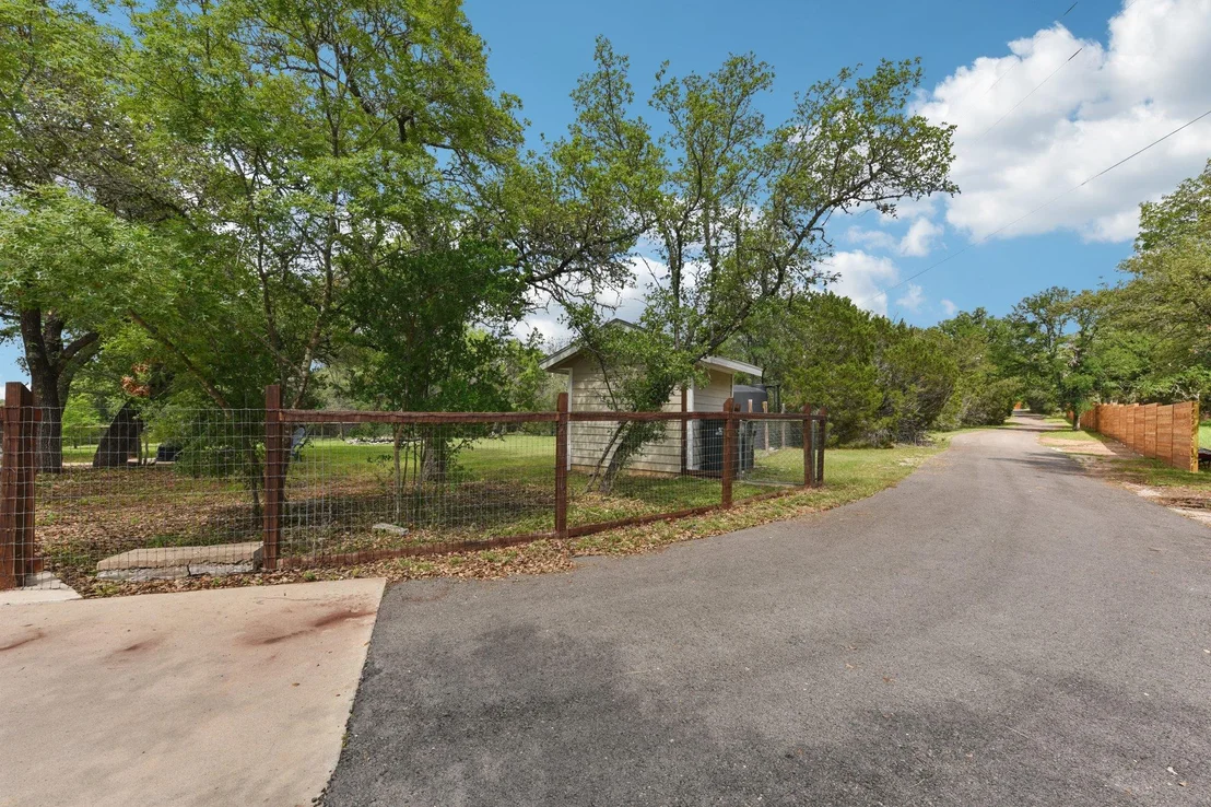 Photo of 126 County Road 420 RD