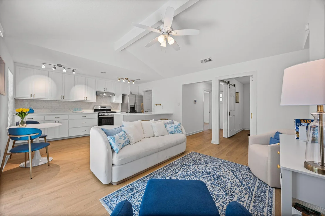 Photo of 5500 Stuart CIR