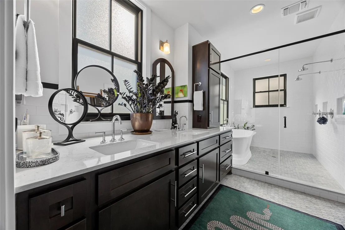 Photo of 2304 Mc Bee ST