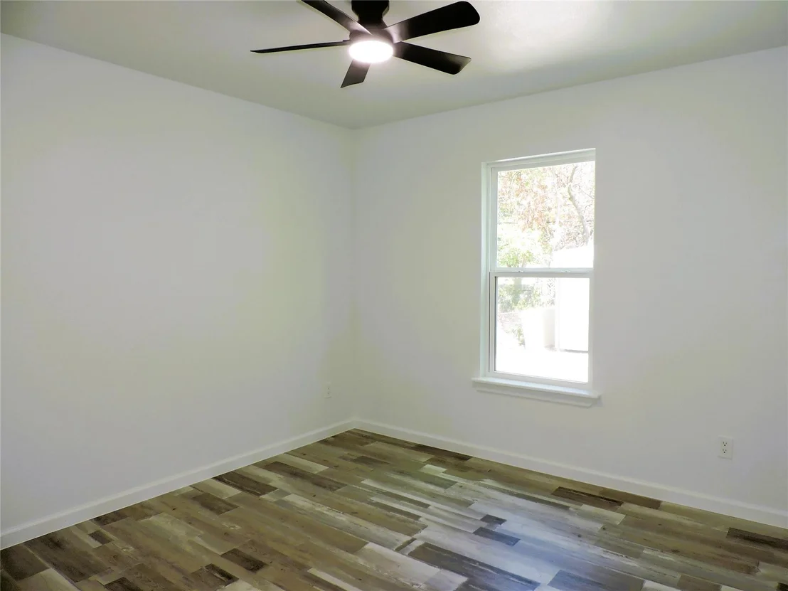 Photo of 705 E Highway 82
