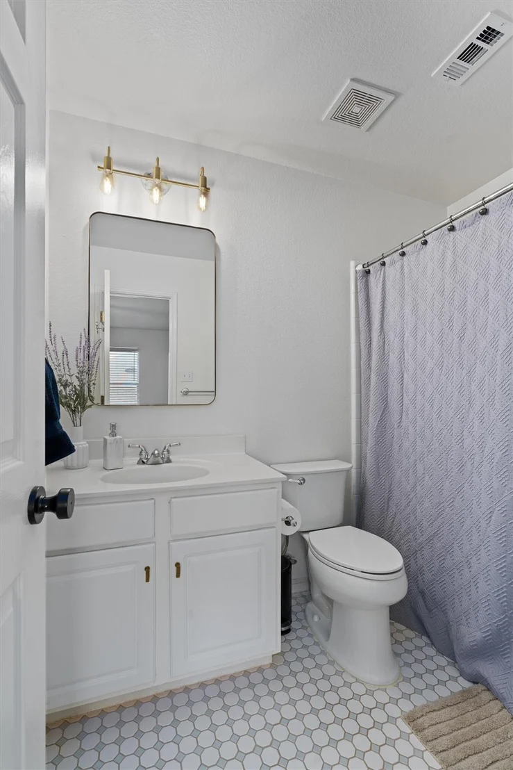 Photo of 902 Lavender CV