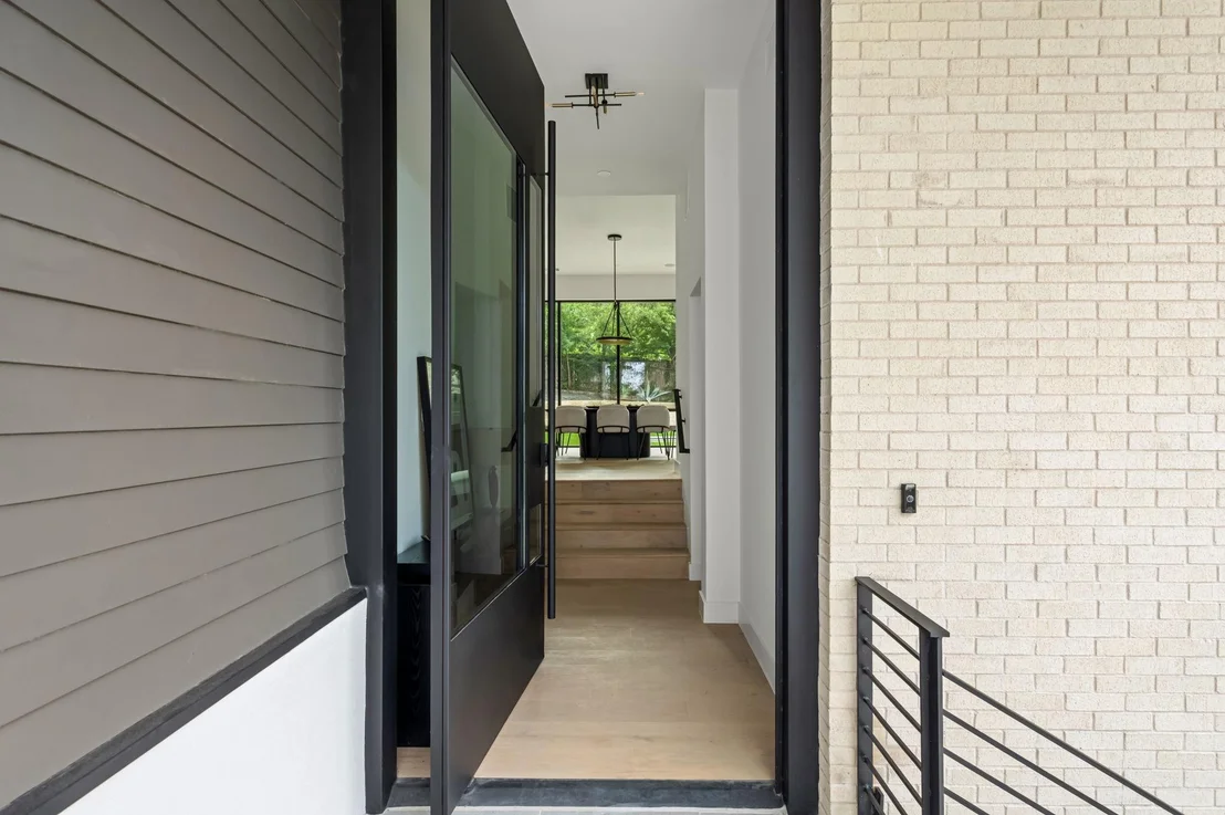 Photo of 1102 Summit ST