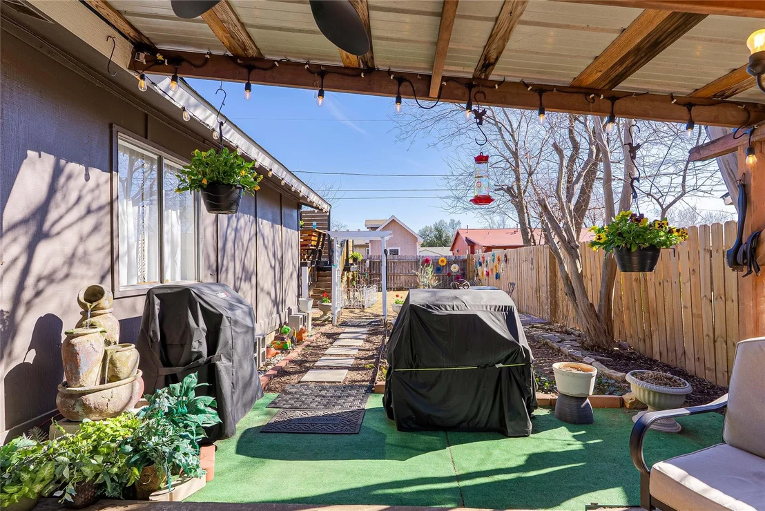 Photo of 1904 Cameo DR