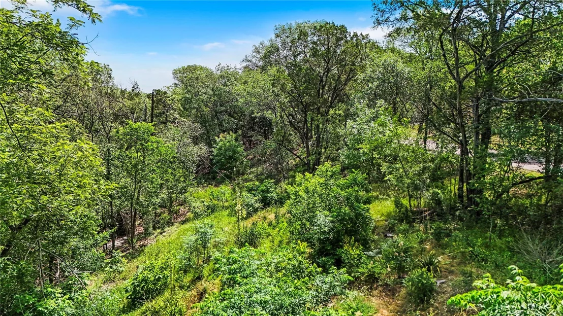 Photo of 730 River Oaks DR