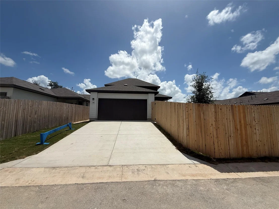 Photo of 348 Glocken LN