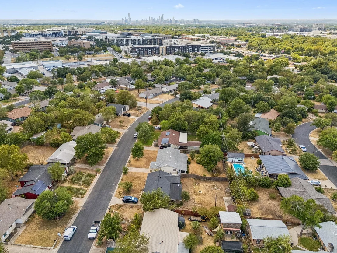 Photo of 6904 Miranda DR