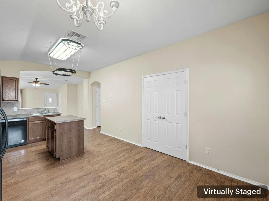 Photo of 431 Old West TRL
