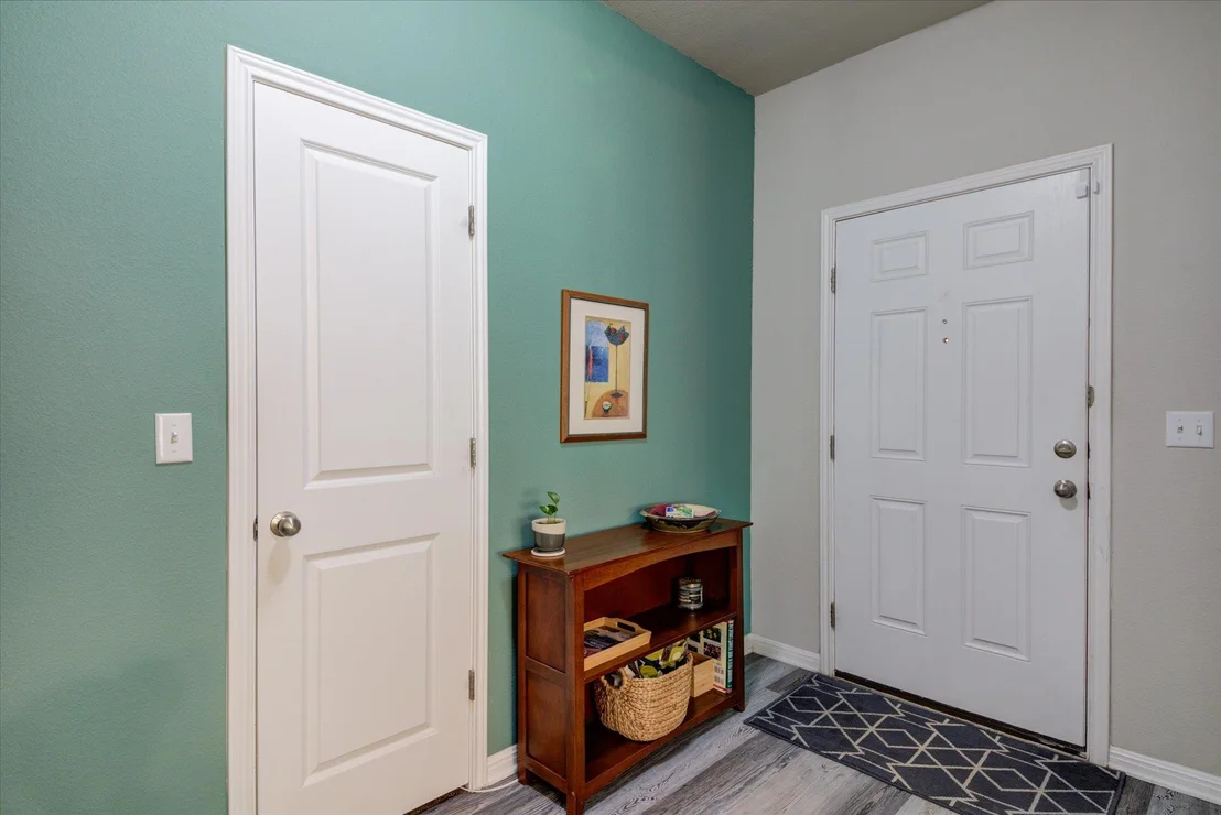 Photo of 10312 Bankhead DR