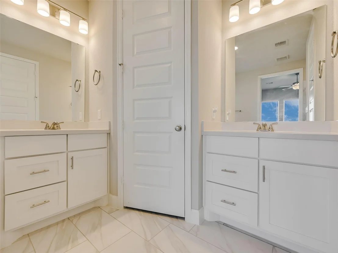 Photo of 131 Plumbago LOOP