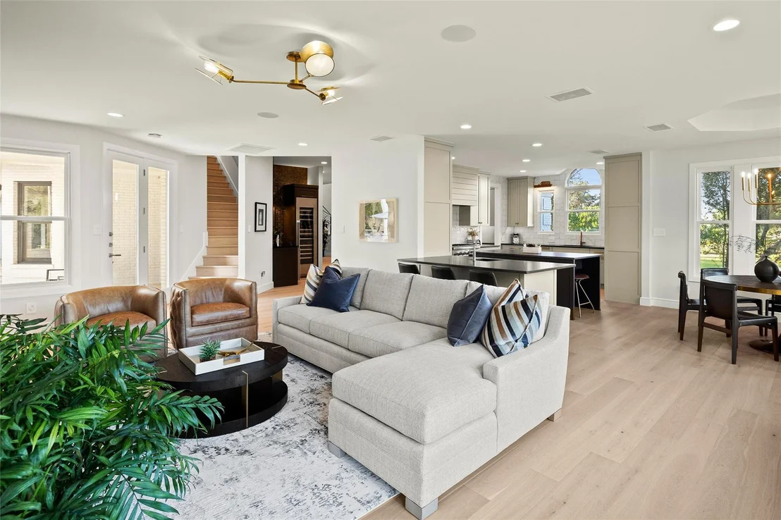 Photo of 3301 Barton Creek BLVD