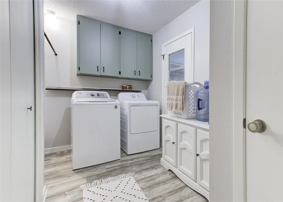Photo of 400 N Brazos ST