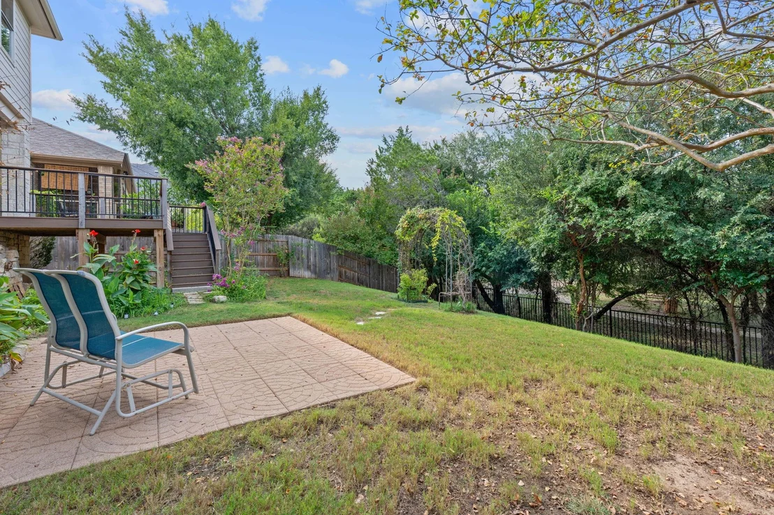 Photo of 220 Canterbury DR